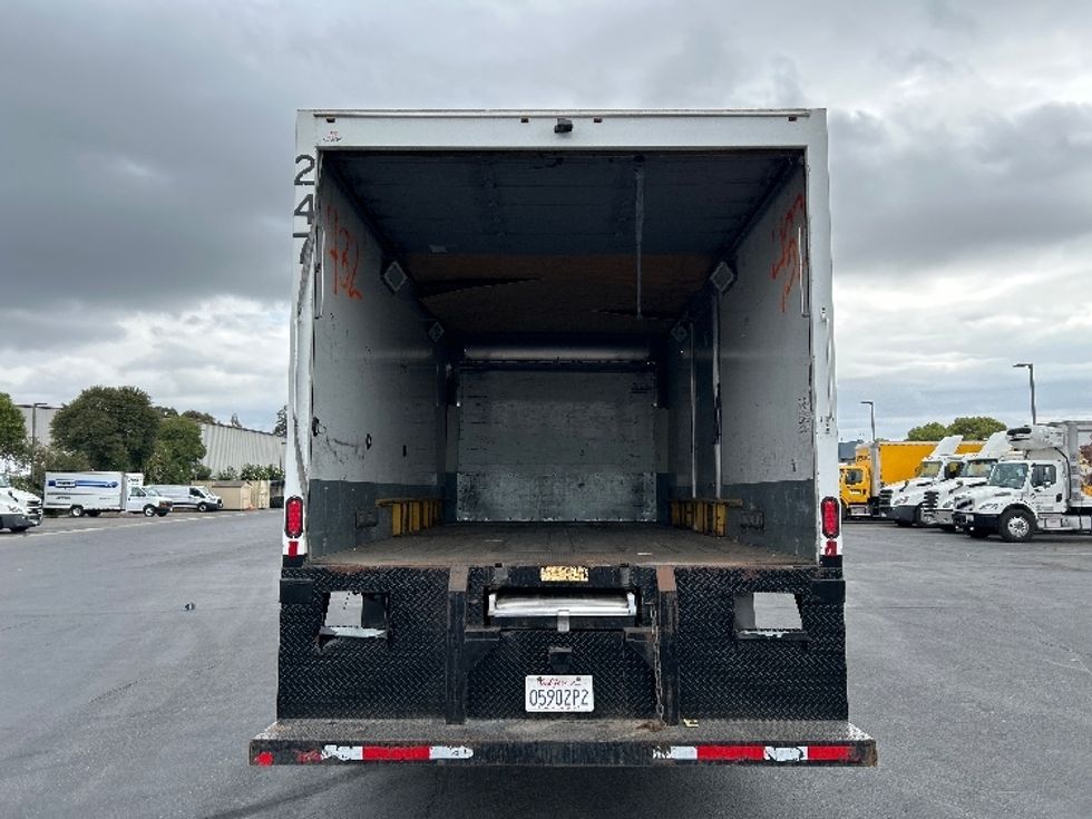 Medium Duty Box Truck-Light and Medium Duty Trucks-Freightliner-2019-M2-Gilroy-CA-144,603\n\t\tmiles-$ 38,000 - Image 8