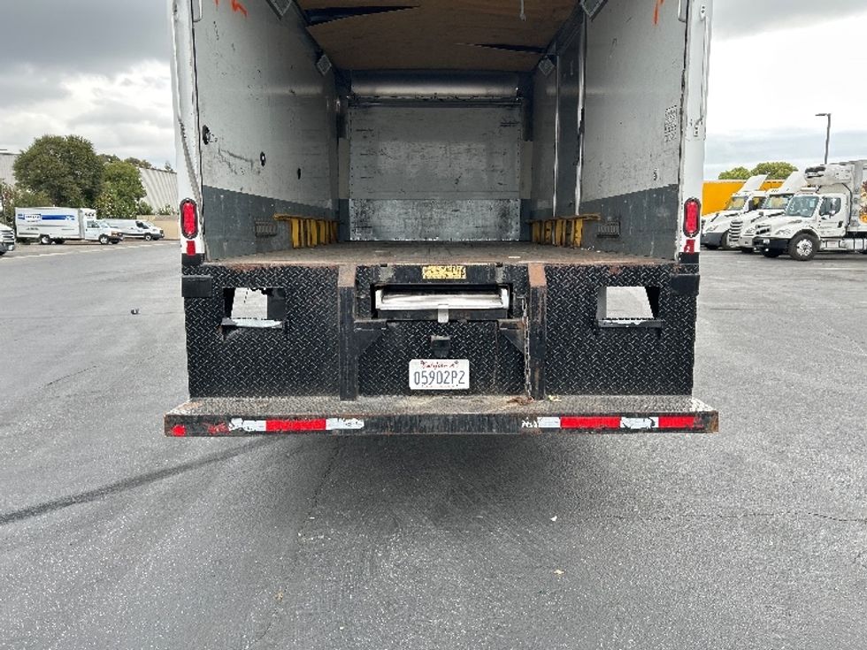 Medium Duty Box Truck-Light and Medium Duty Trucks-Freightliner-2019-M2-Gilroy-CA-144,603\n\t\tmiles-$ 38,000 - Image 9