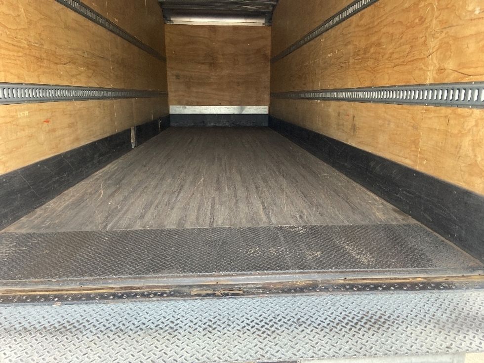 Medium Duty Box Truck-Light and Medium Duty Trucks-Freightliner-2019-M2-Grand Prairie-TX-152,393\n\t\tmiles-$ 56,750 - Image 10