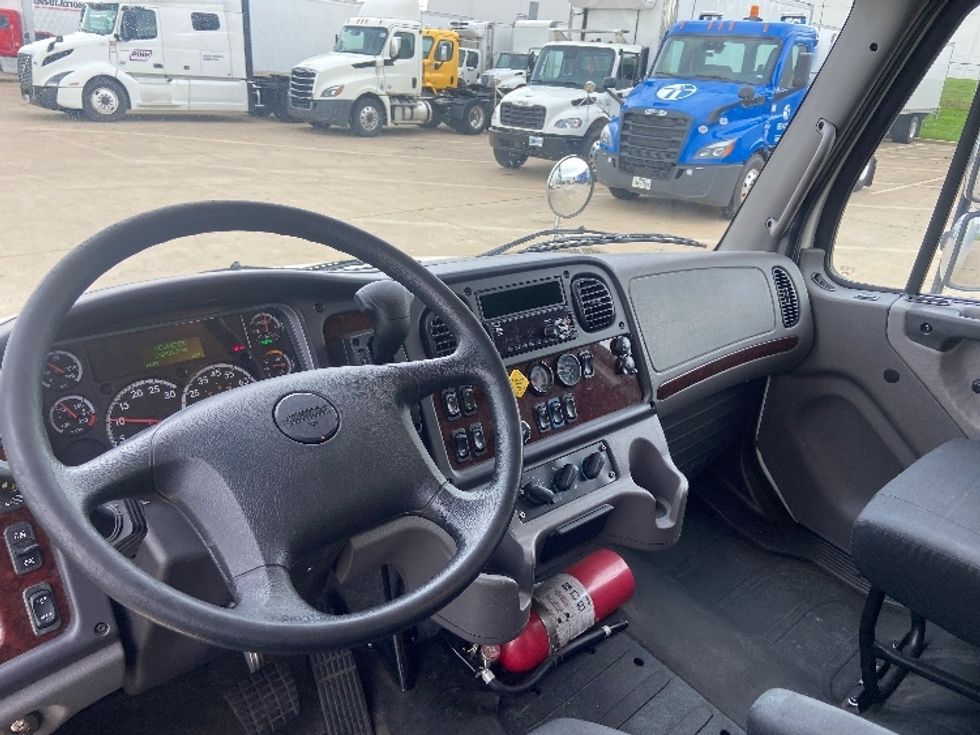 Medium Duty Box Truck-Light and Medium Duty Trucks-Freightliner-2019-M2-Grand Prairie-TX-152,393\n\t\tmiles-$ 56,750 - Image 18