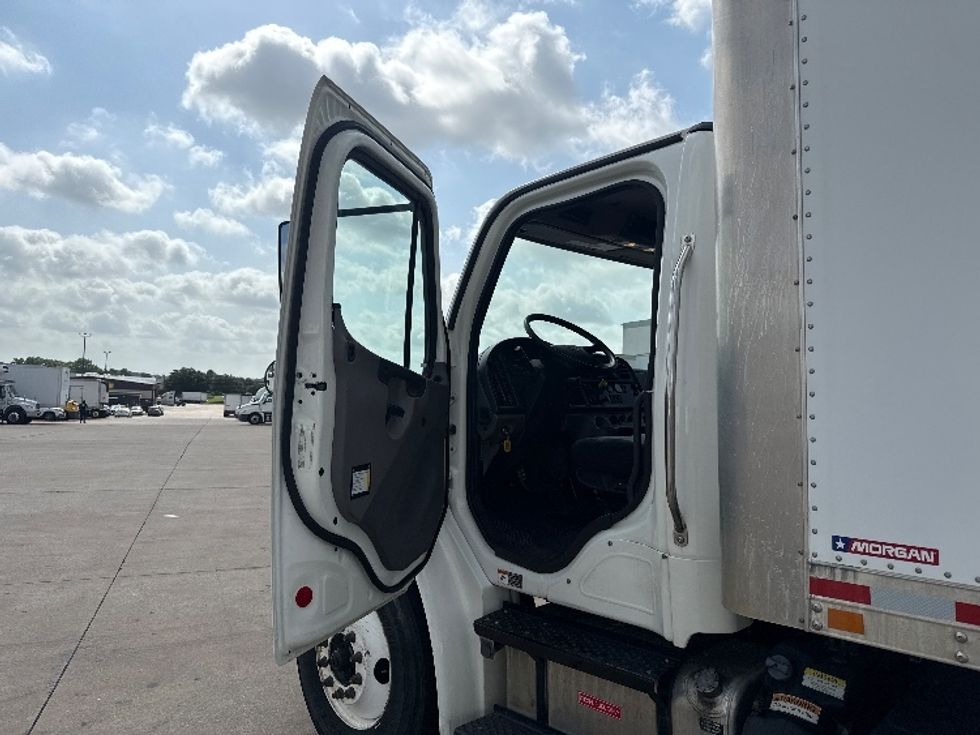 Medium Duty Box Truck-Light and Medium Duty Trucks-Freightliner-2019-M2-Grand Prairie-TX-170,814\n\t\tmiles-$ 52,750 - Image 16