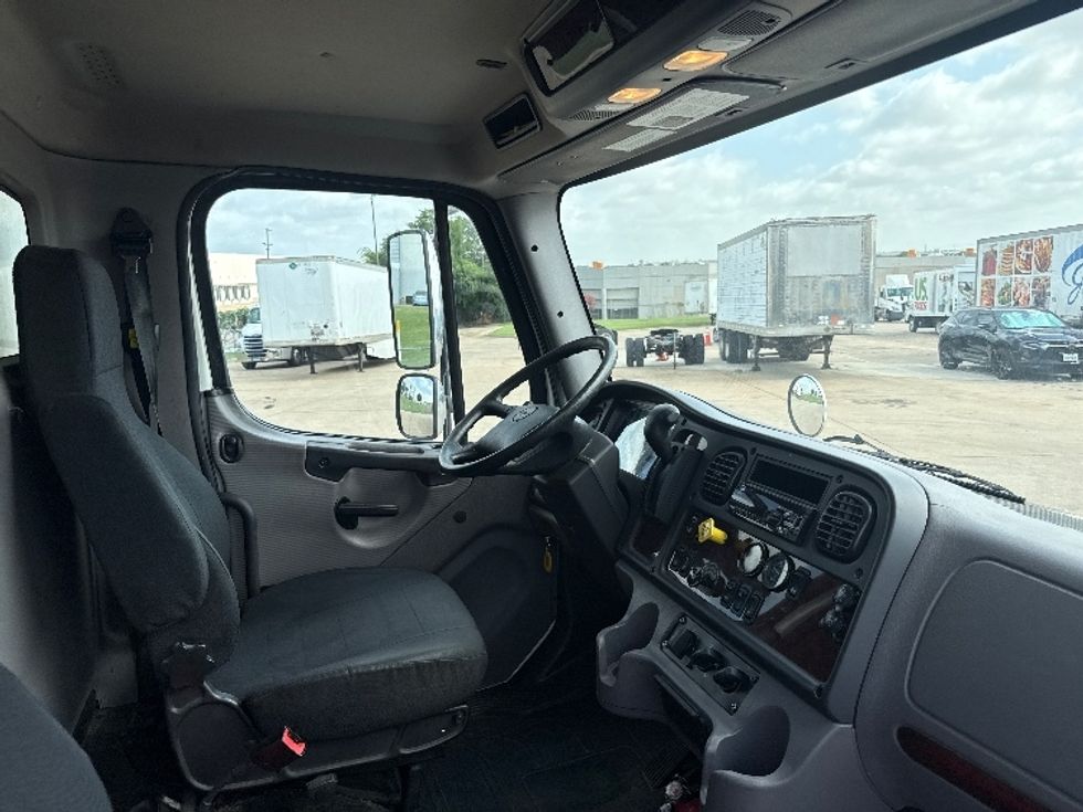 Medium Duty Box Truck-Light and Medium Duty Trucks-Freightliner-2019-M2-Grand Prairie-TX-170,814\n\t\tmiles-$ 52,750 - Image 22