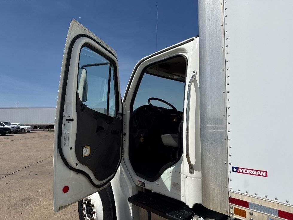 Medium Duty Box Truck-Light and Medium Duty Trucks-Freightliner-2019-M2-Grand Prairie-TX-174,306\n\t\tmiles-$ 50,750 - Image 16