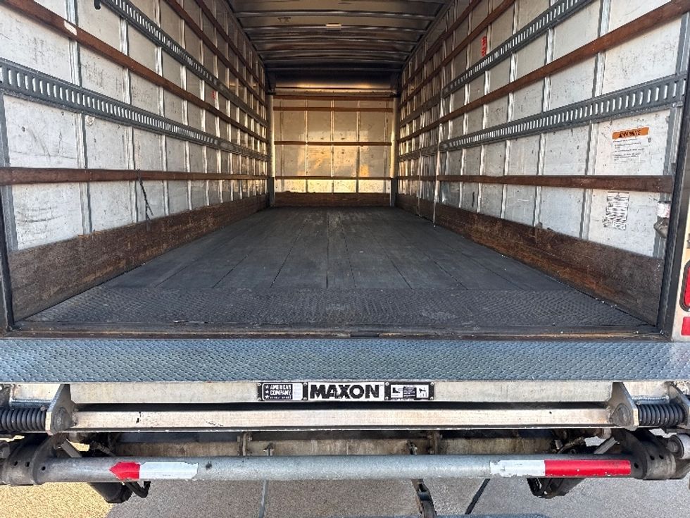 Medium Duty Box Truck-Light and Medium Duty Trucks-Freightliner-2019-M2-Grand Prairie-TX-180,205\n\t\tmiles-$ 52,250 - Image 10