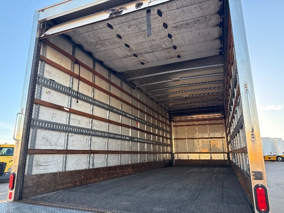 Medium Duty Box Truck-Light and Medium Duty Trucks-Freightliner-2019-M2-Grand Prairie-TX-180,205\n\t\tmiles-$ 52,250 - Image 11