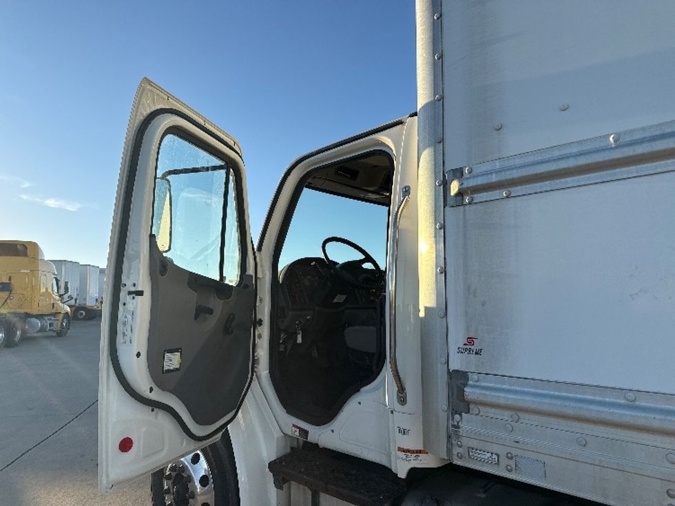 Medium Duty Box Truck-Light and Medium Duty Trucks-Freightliner-2019-M2-Grand Prairie-TX-180,205\n\t\tmiles-$ 52,250 - Image 16