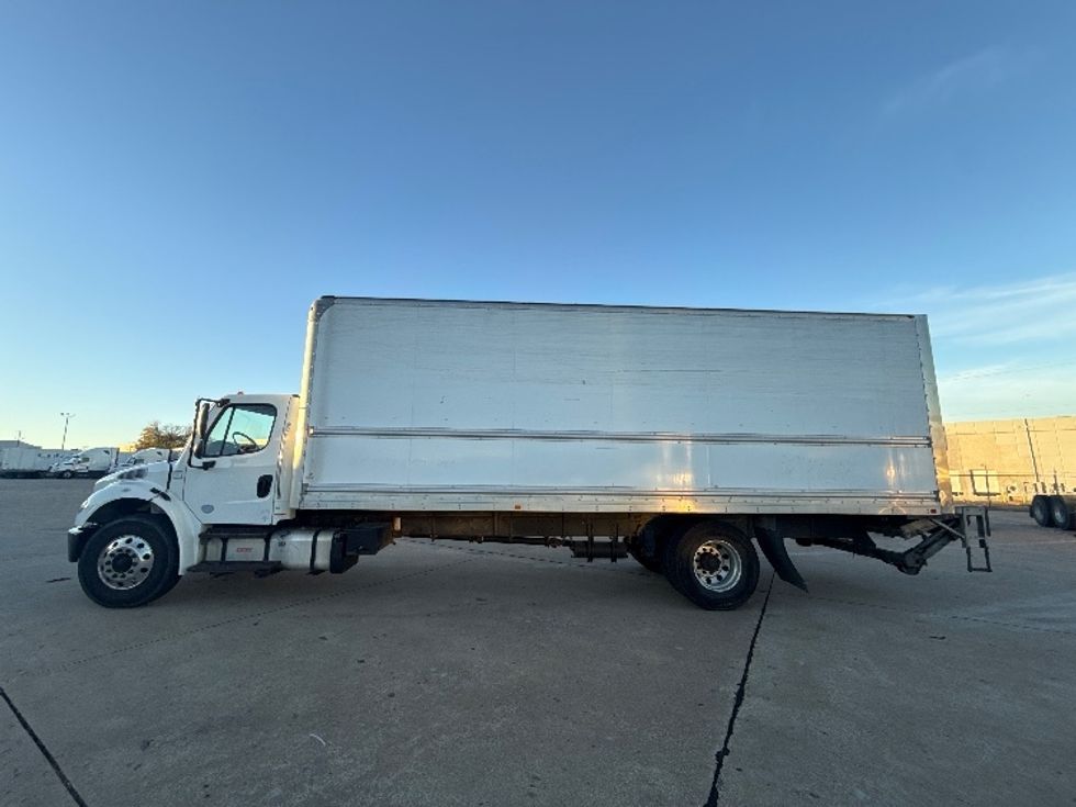 Medium Duty Box Truck-Light and Medium Duty Trucks-Freightliner-2019-M2-Grand Prairie-TX-180,205\n\t\tmiles-$ 52,250 - Image 4