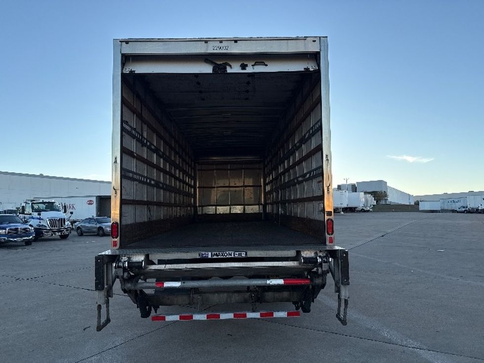 Medium Duty Box Truck-Light and Medium Duty Trucks-Freightliner-2019-M2-Grand Prairie-TX-180,205\n\t\tmiles-$ 52,250 - Image 8