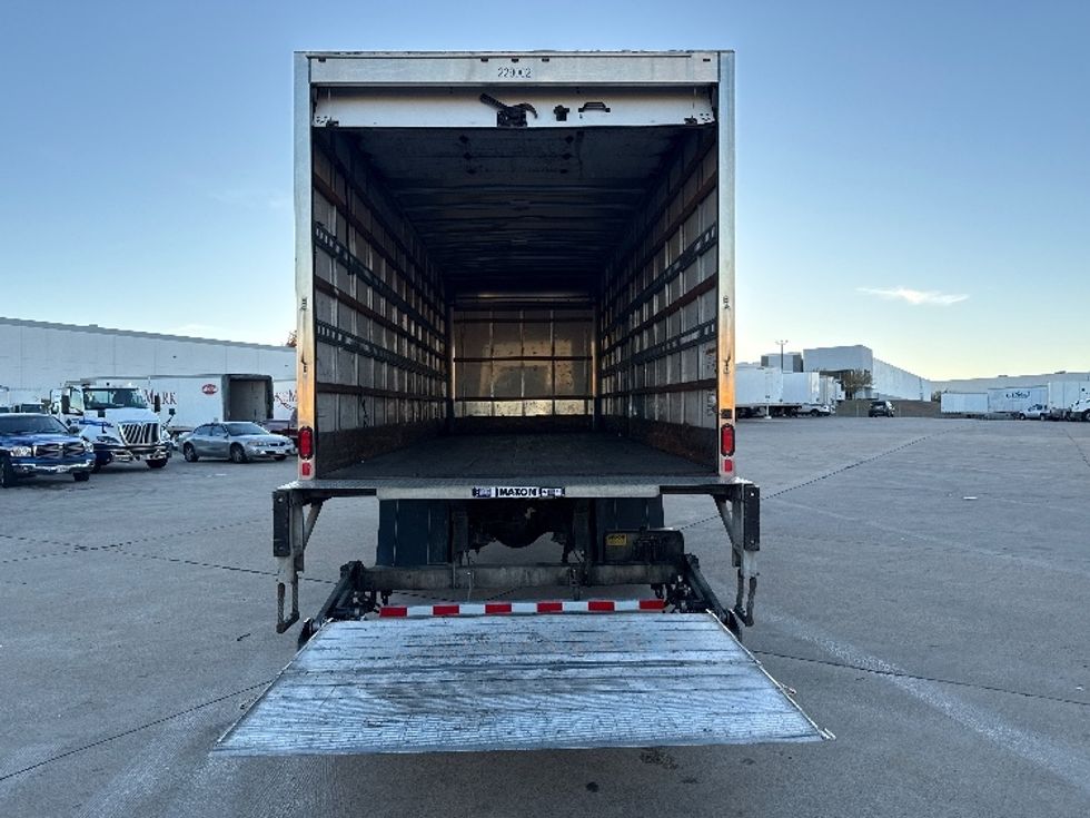 Medium Duty Box Truck-Light and Medium Duty Trucks-Freightliner-2019-M2-Grand Prairie-TX-180,205\n\t\tmiles-$ 52,250 - Image 9