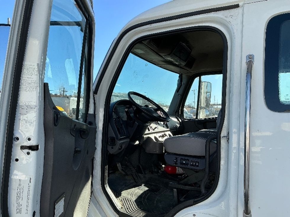 Medium Duty Box Truck-Light and Medium Duty Trucks-Freightliner-2019-M2-Greeley-CO-124,509\n\t\tmiles-$ 71,000 - Image 15