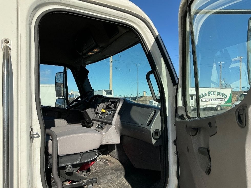 Medium Duty Box Truck-Light and Medium Duty Trucks-Freightliner-2019-M2-Greeley-CO-124,509\n\t\tmiles-$ 71,000 - Image 19