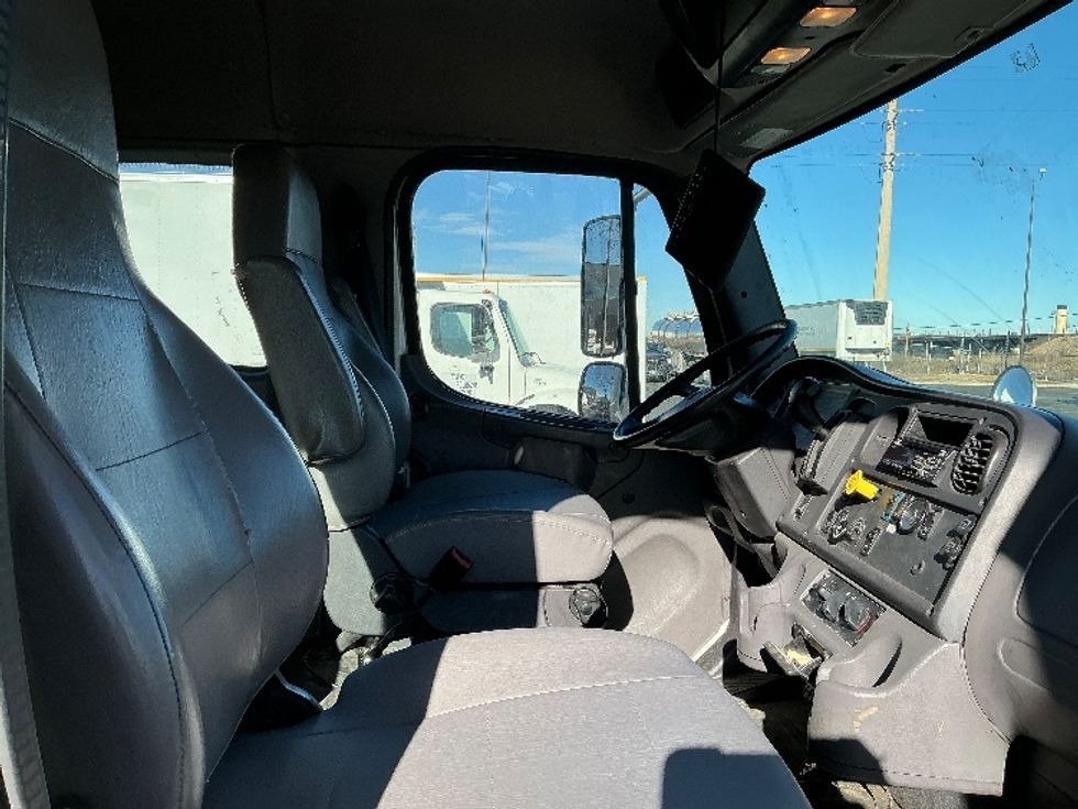 Medium Duty Box Truck-Light and Medium Duty Trucks-Freightliner-2019-M2-Greeley-CO-124,509\n\t\tmiles-$ 71,000 - Image 21