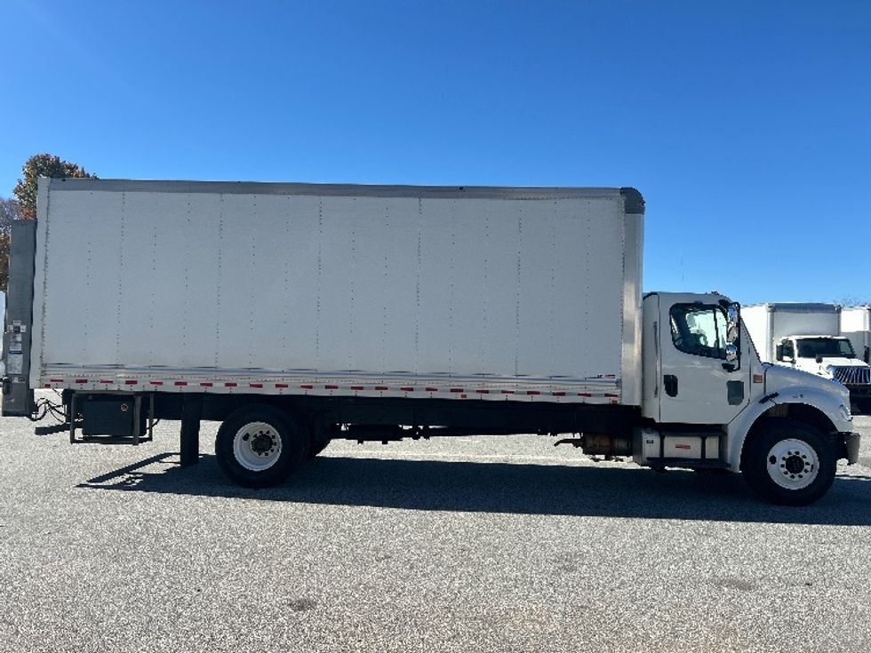 Medium Duty Box Truck-Light and Medium Duty Trucks-Freightliner-2019-M2-Greensboro-NC-136,208\n\t\tmiles-$ 50,500 - Image 14