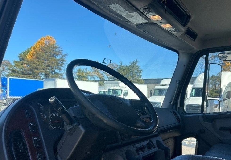 Medium Duty Box Truck-Light and Medium Duty Trucks-Freightliner-2019-M2-Greensboro-NC-136,208\n\t\tmiles-$ 50,500 - Image 15