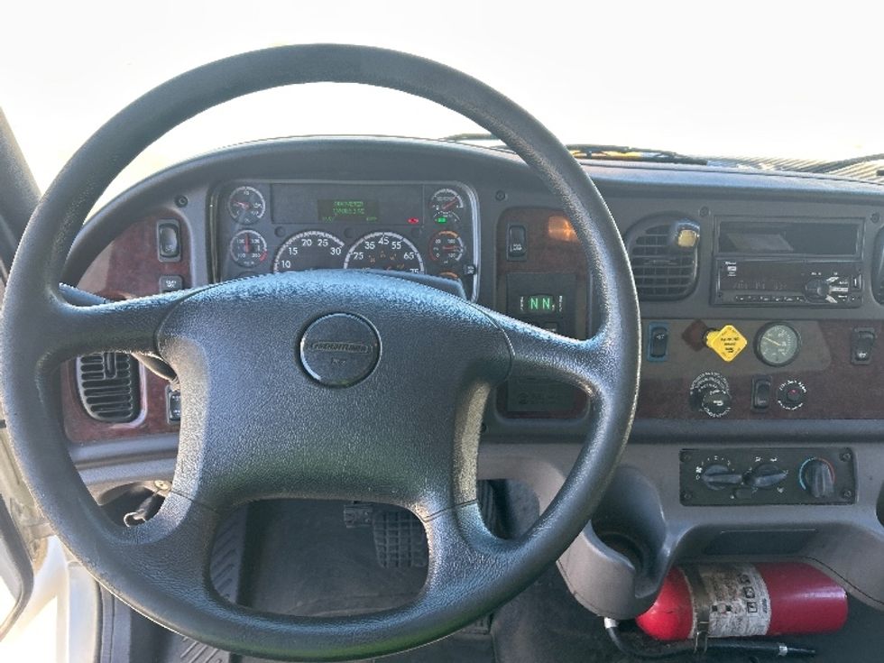 Medium Duty Box Truck-Light and Medium Duty Trucks-Freightliner-2019-M2-Greensboro-NC-136,208\n\t\tmiles-$ 50,500 - Image 17