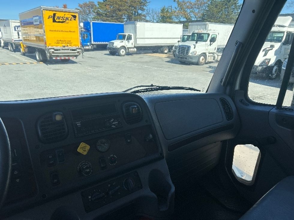 Medium Duty Box Truck-Light and Medium Duty Trucks-Freightliner-2019-M2-Greensboro-NC-136,208\n\t\tmiles-$ 50,500 - Image 18