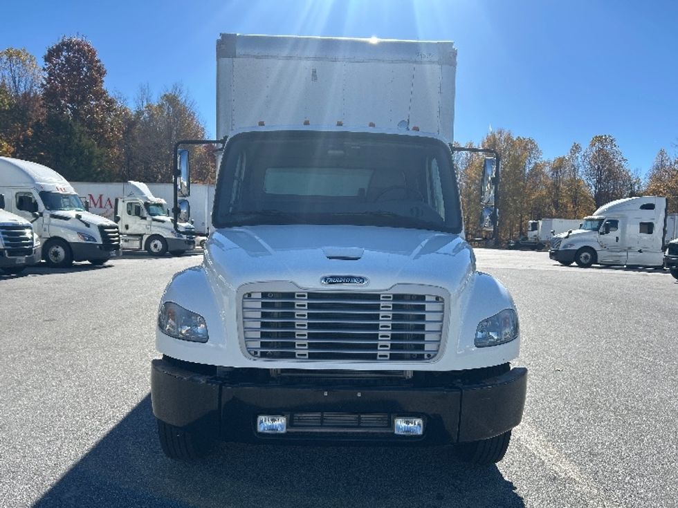 Medium Duty Box Truck-Light and Medium Duty Trucks-Freightliner-2019-M2-Greensboro-NC-136,208\n\t\tmiles-$ 50,500 - Image 2