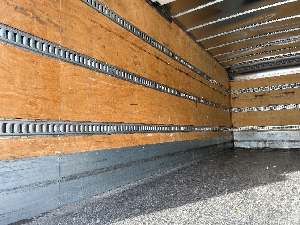 Medium Duty Box Truck-Light and Medium Duty Trucks-Freightliner-2019-M2-Greensboro-NC-137,911\n\t\tmiles-$ 43,250 - Image 11