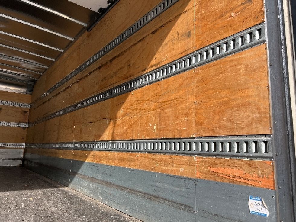 Medium Duty Box Truck-Light and Medium Duty Trucks-Freightliner-2019-M2-Greensboro-NC-137,911\n\t\tmiles-$ 43,250 - Image 12