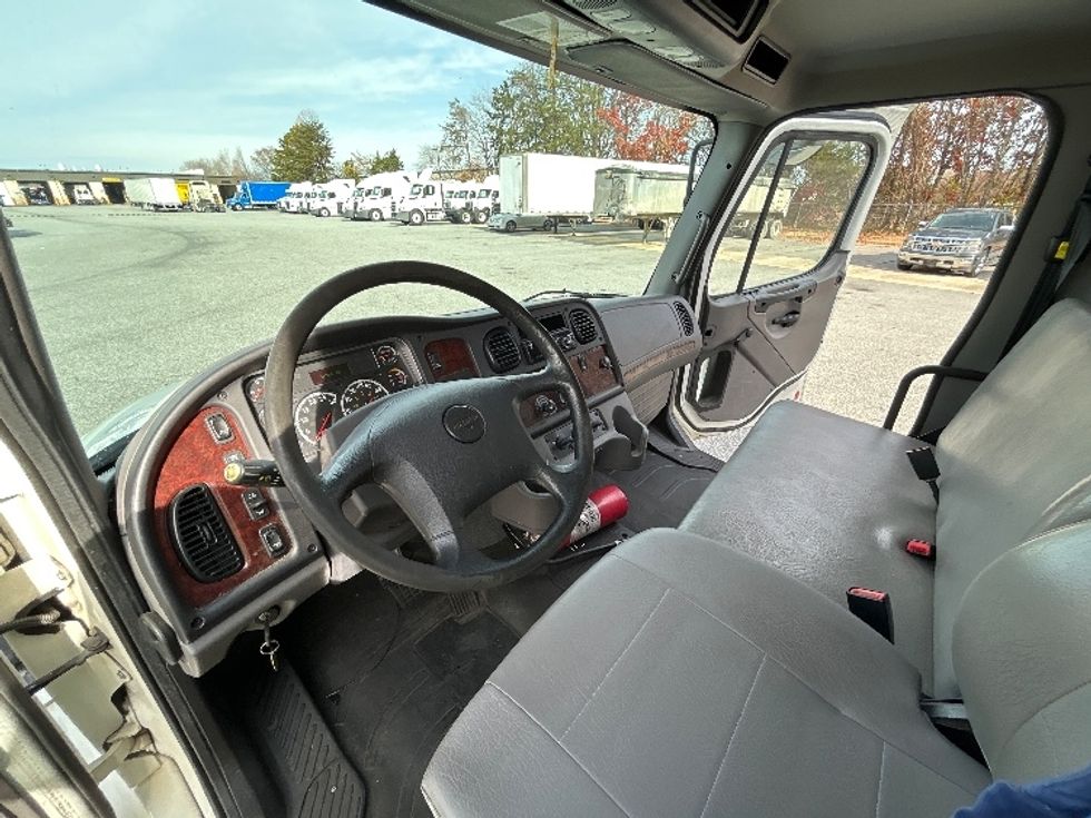Medium Duty Box Truck-Light and Medium Duty Trucks-Freightliner-2019-M2-Greensboro-NC-137,911\n\t\tmiles-$ 43,250 - Image 17
