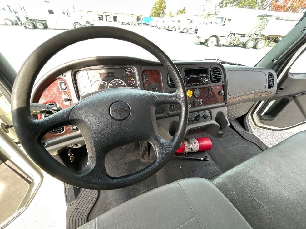 Medium Duty Box Truck-Light and Medium Duty Trucks-Freightliner-2019-M2-Greensboro-NC-137,911\n\t\tmiles-$ 43,250 - Image 18