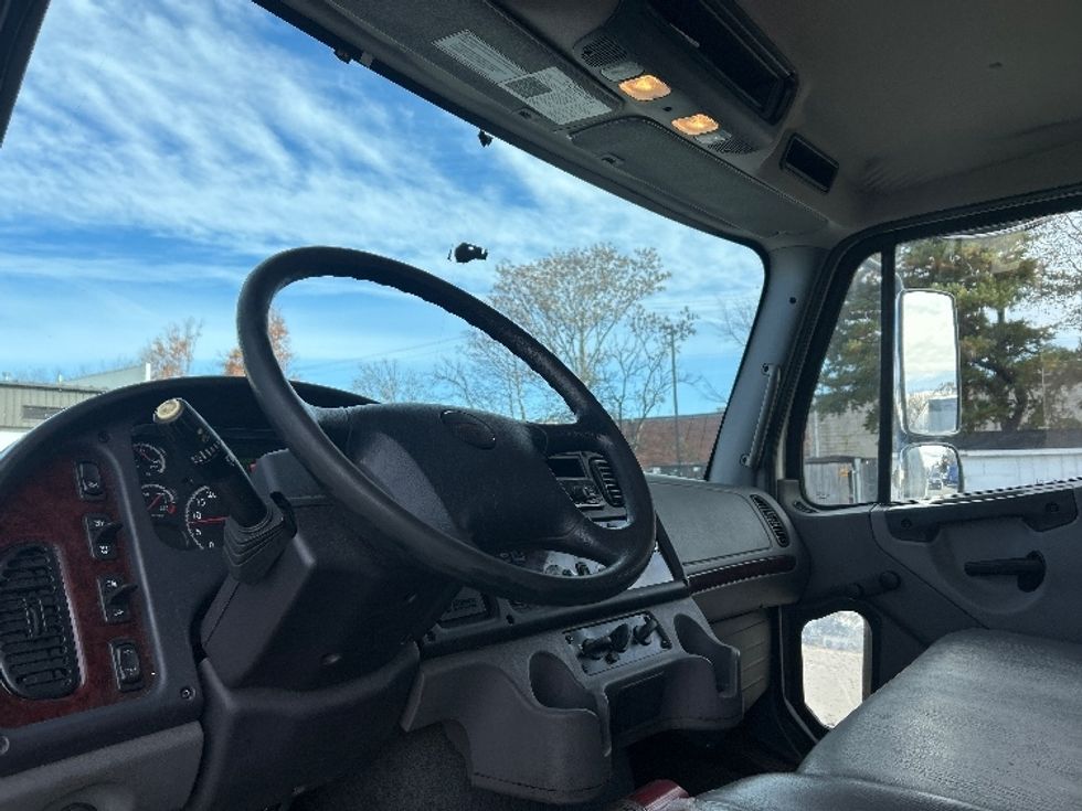 Medium Duty Box Truck-Light and Medium Duty Trucks-Freightliner-2019-M2-Greensboro-NC-145,512\n\t\tmiles-$ 49,250 - Image 15