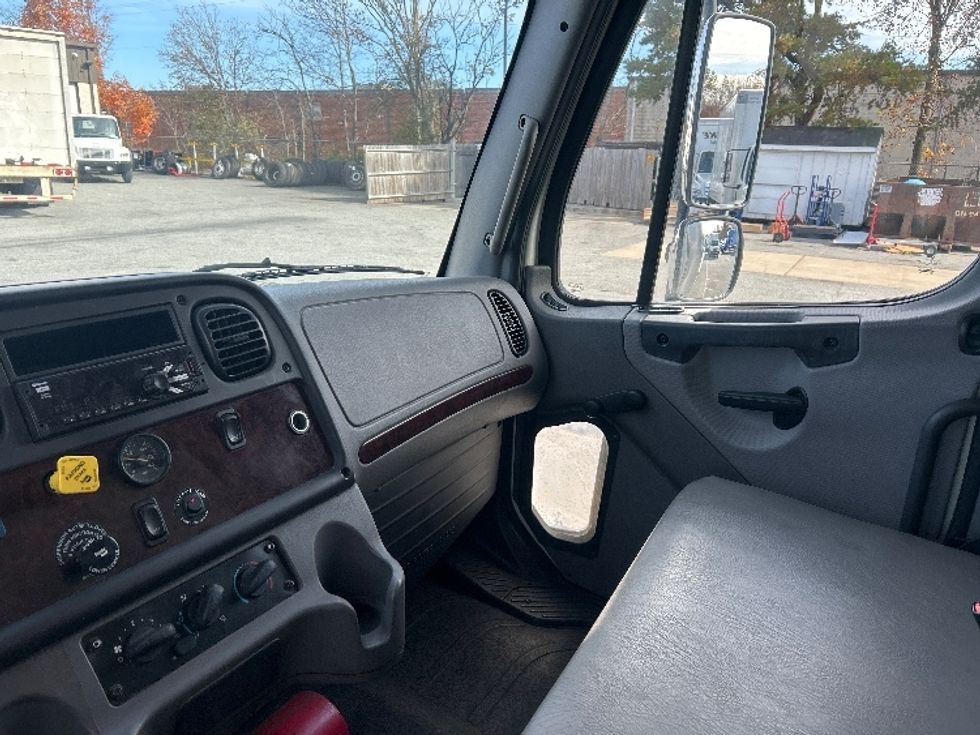 Medium Duty Box Truck-Light and Medium Duty Trucks-Freightliner-2019-M2-Greensboro-NC-145,512\n\t\tmiles-$ 49,250 - Image 18