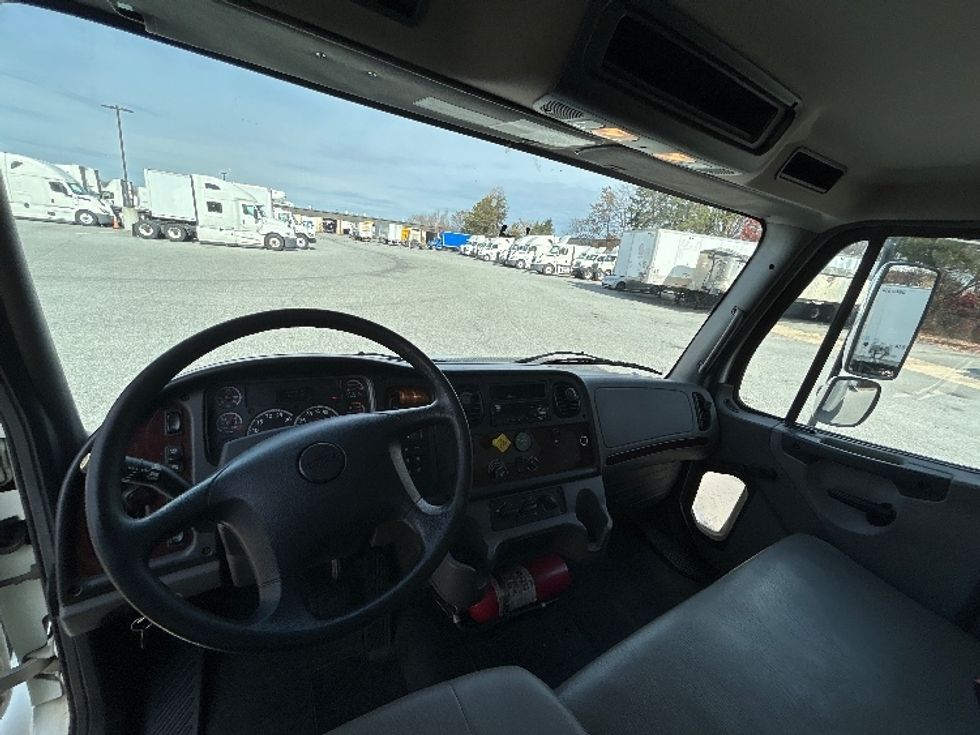 Medium Duty Box Truck-Light and Medium Duty Trucks-Freightliner-2019-M2-Greensboro-NC-146,075\n\t\tmiles-$ 48,000 - Image 17