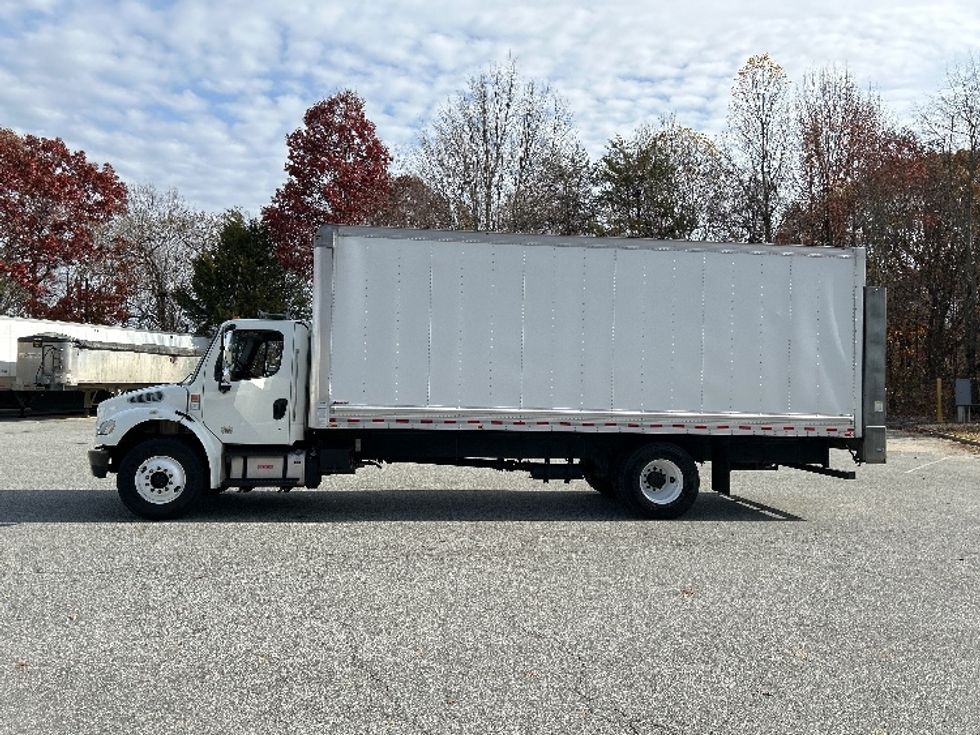 Medium Duty Box Truck-Light and Medium Duty Trucks-Freightliner-2019-M2-Greensboro-NC-146,075\n\t\tmiles-$ 48,000 - Image 4