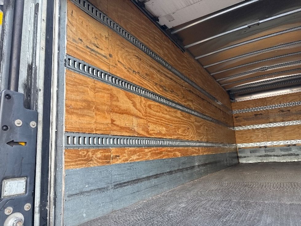Medium Duty Box Truck-Light and Medium Duty Trucks-Freightliner-2019-M2-Greensboro-NC-162,694\n\t\tmiles-$ 45,250 - Image 10