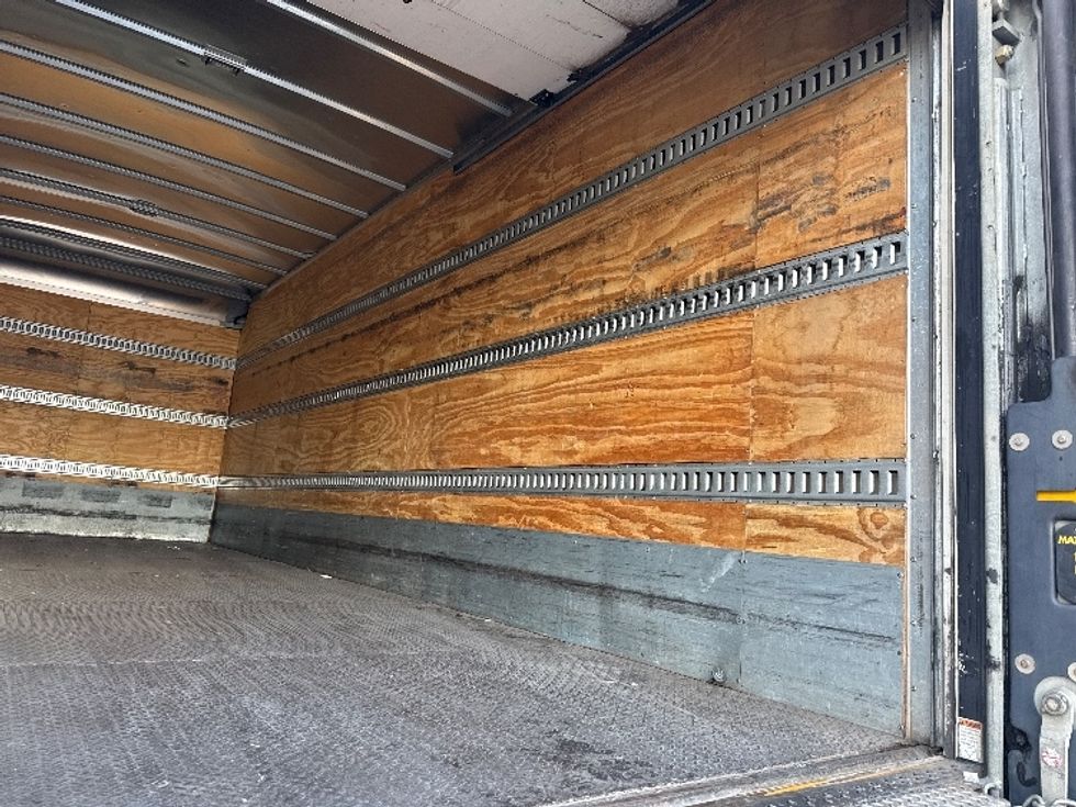 Medium Duty Box Truck-Light and Medium Duty Trucks-Freightliner-2019-M2-Greensboro-NC-162,694\n\t\tmiles-$ 45,250 - Image 11