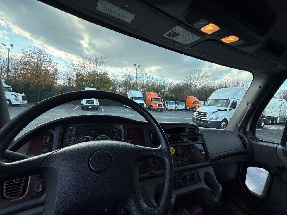 Medium Duty Box Truck-Light and Medium Duty Trucks-Freightliner-2019-M2-Greensboro-NC-162,694\n\t\tmiles-$ 45,250 - Image 16