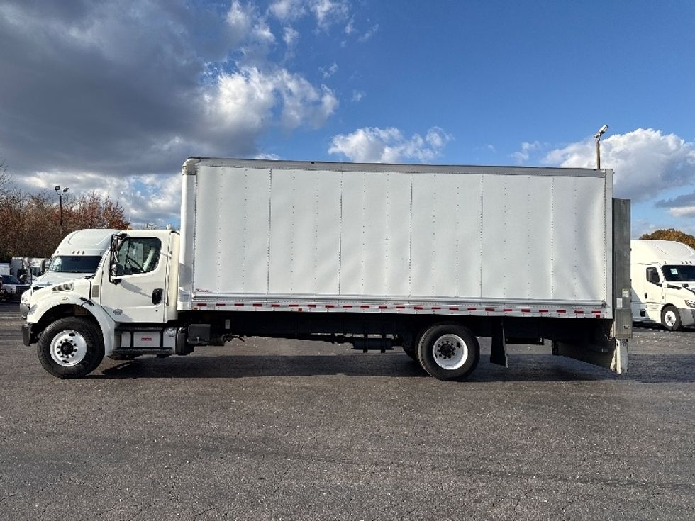 Medium Duty Box Truck-Light and Medium Duty Trucks-Freightliner-2019-M2-Greensboro-NC-162,694\n\t\tmiles-$ 45,250 - Image 4