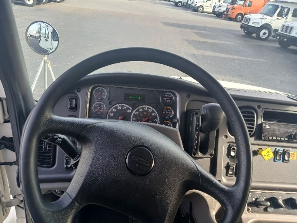 Medium Duty Box Truck-Light and Medium Duty Trucks-Freightliner-2019-M2-Greensboro-NC-163,249\n\t\tmiles-$ 53,500 - Image 17