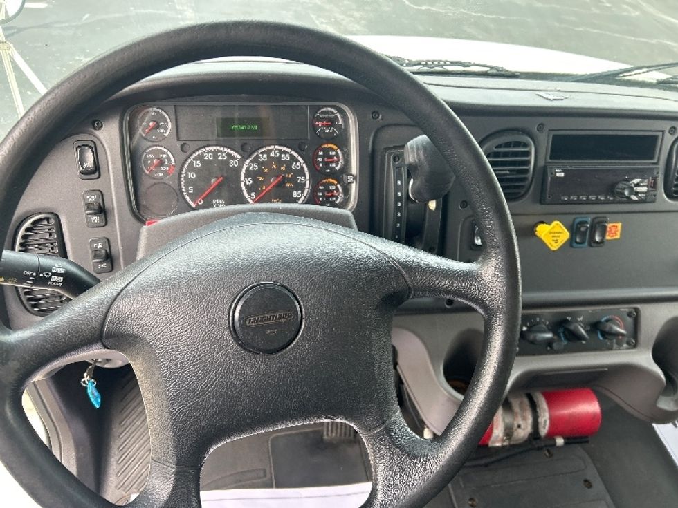 Medium Duty Box Truck-Light and Medium Duty Trucks-Freightliner-2019-M2-Greensboro-NC-165,291\n\t\tmiles-$ 53,250 - Image 16