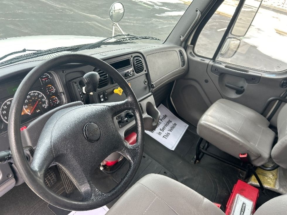 Medium Duty Box Truck-Light and Medium Duty Trucks-Freightliner-2019-M2-Greensboro-NC-165,291\n\t\tmiles-$ 53,250 - Image 17