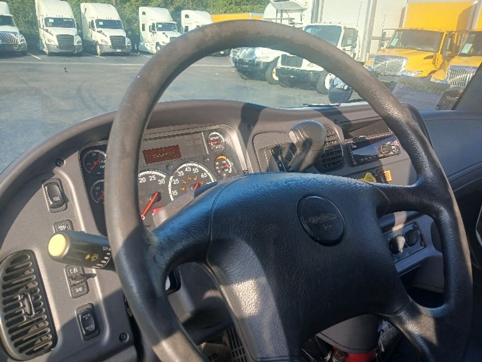 Medium Duty Box Truck-Light and Medium Duty Trucks-Freightliner-2019-M2-Greensboro-NC-175,826\n\t\tmiles-$ 60,250 - Image 17