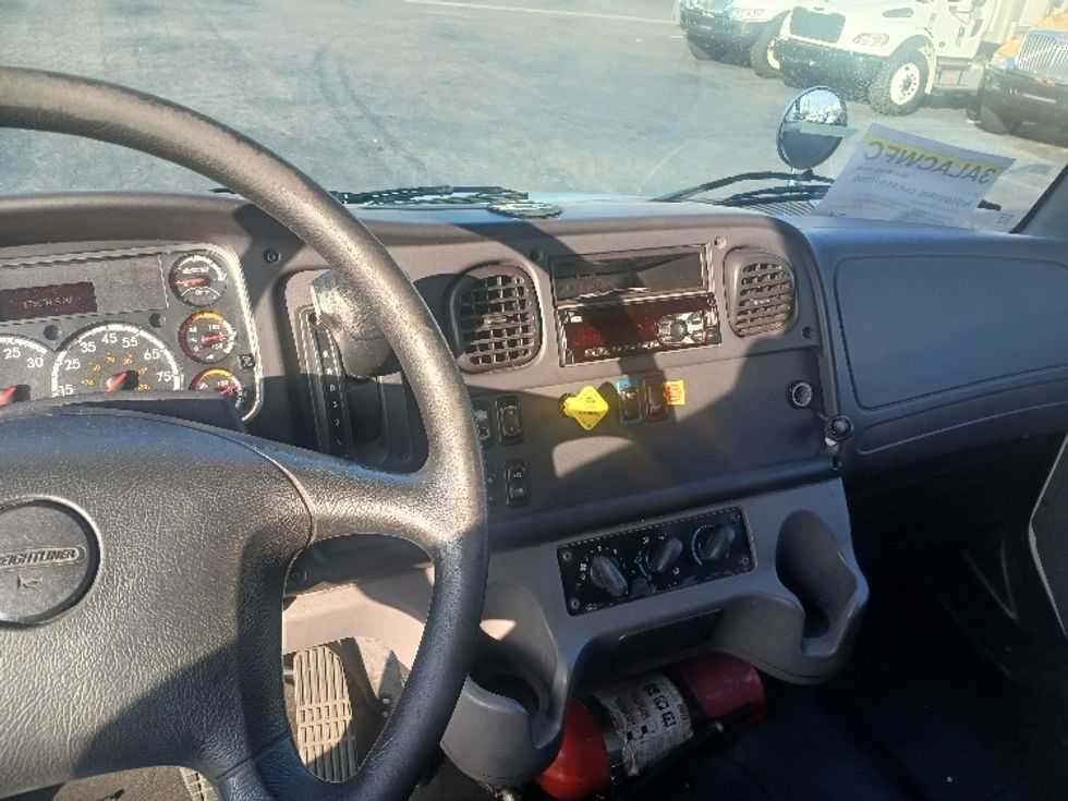 Medium Duty Box Truck-Light and Medium Duty Trucks-Freightliner-2019-M2-Greensboro-NC-175,826\n\t\tmiles-$ 60,250 - Image 18