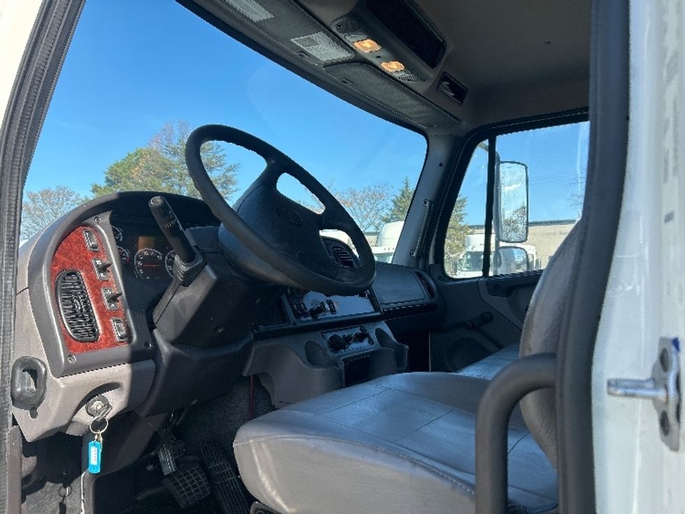 Medium Duty Box Truck-Light and Medium Duty Trucks-Freightliner-2019-M2-Greensboro-NC-183,314\n\t\tmiles-$ 43,000 - Image 15