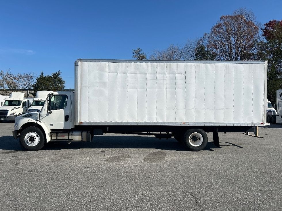 Medium Duty Box Truck-Light and Medium Duty Trucks-Freightliner-2019-M2-Greensboro-NC-183,314\n\t\tmiles-$ 43,000 - Image 4