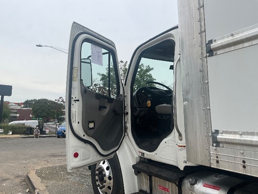 Medium Duty Box Truck-Light and Medium Duty Trucks-Freightliner-2019-M2-Greensboro-NC-187,794\n\t\tmiles-$ 51,500 - Image 16