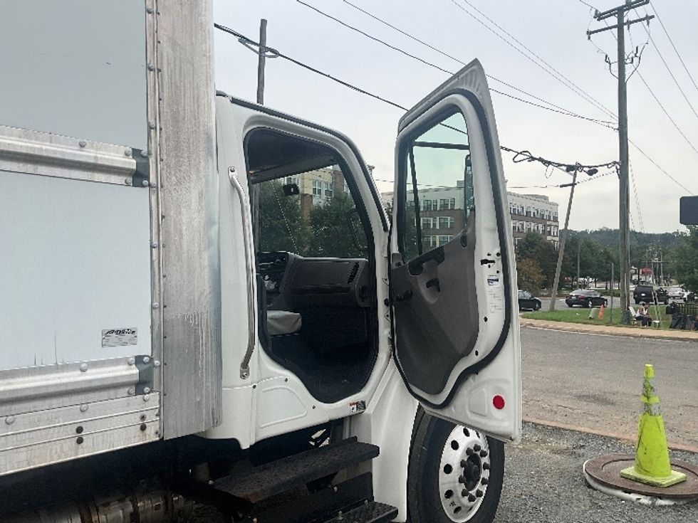 Medium Duty Box Truck-Light and Medium Duty Trucks-Freightliner-2019-M2-Greensboro-NC-187,794\n\t\tmiles-$ 51,500 - Image 20