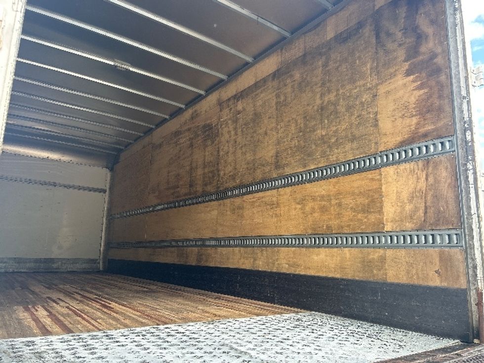 Medium Duty Box Truck-Light and Medium Duty Trucks-Freightliner-2019-M2-Greensboro-NC-202,118\n\t\tmiles-$ 43,250 - Image 11