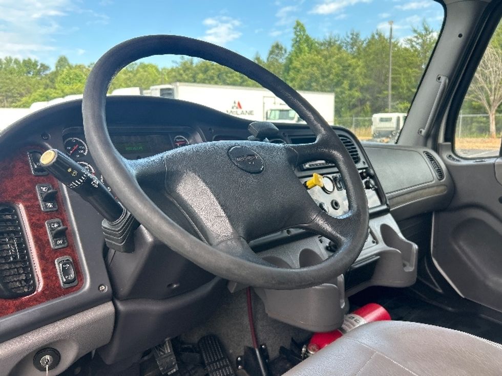 Medium Duty Box Truck-Light and Medium Duty Trucks-Freightliner-2019-M2-Greensboro-NC-202,118\n\t\tmiles-$ 43,250 - Image 16