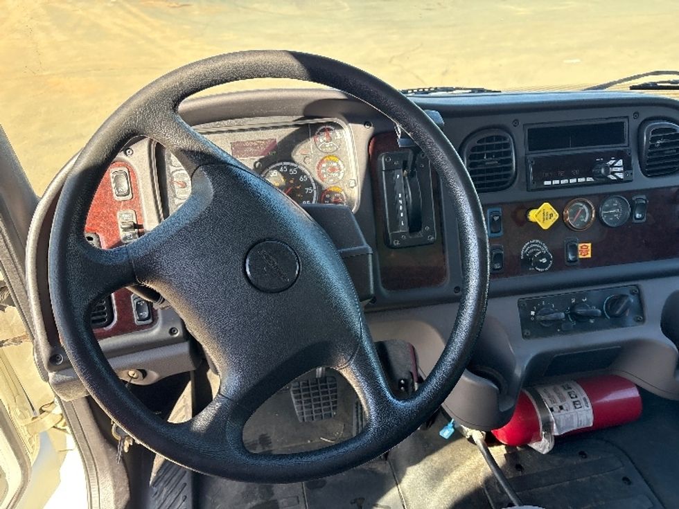 Medium Duty Box Truck-Light and Medium Duty Trucks-Freightliner-2019-M2-Greensboro-NC-20,860\n\t\tmiles-$ 58,500 - Image 17