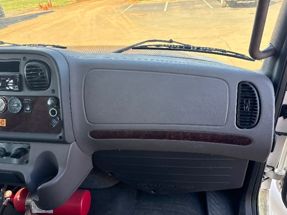 Medium Duty Box Truck-Light and Medium Duty Trucks-Freightliner-2019-M2-Greensboro-NC-20,860\n\t\tmiles-$ 58,500 - Image 20