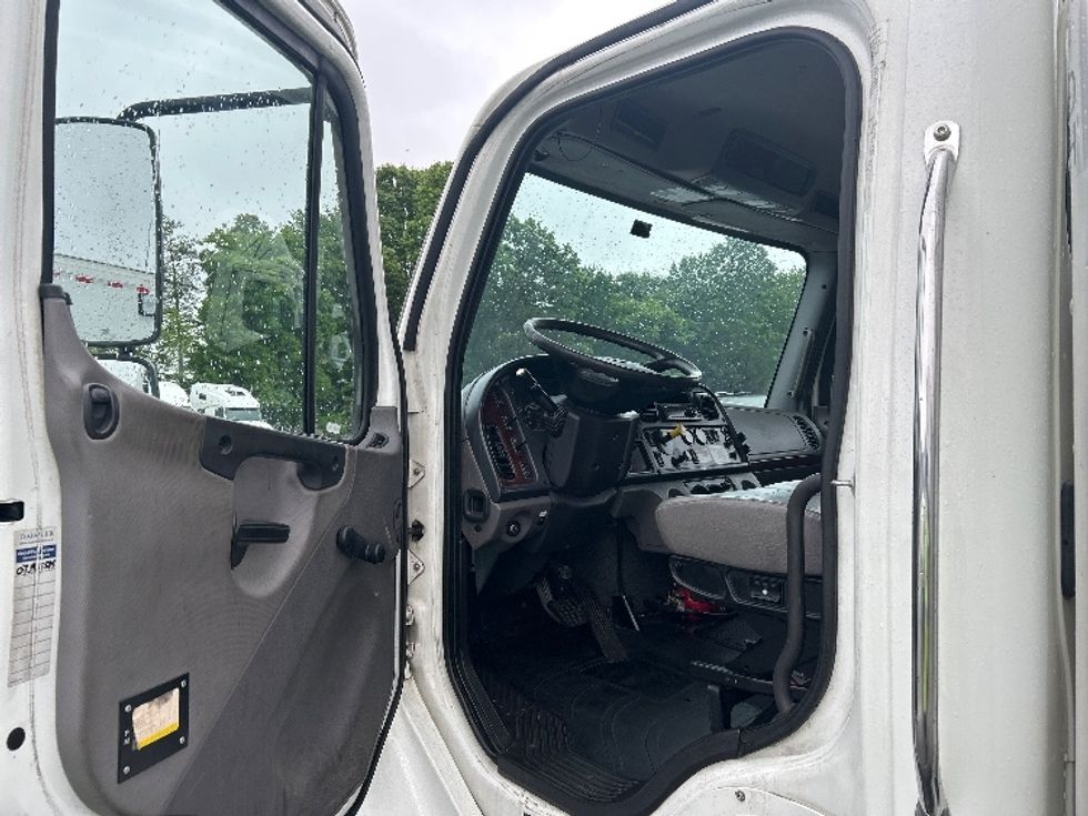 Medium Duty Box Truck-Light and Medium Duty Trucks-Freightliner-2019-M2-Greensboro-NC-224,841\n\t\tmiles-$ 13,500 - Image 15