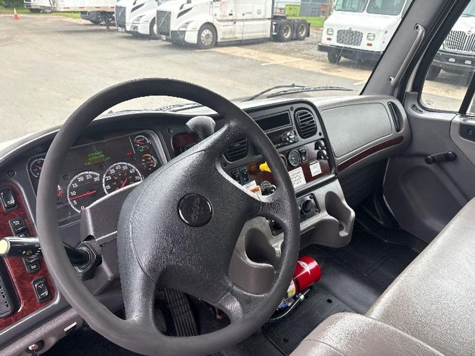 Medium Duty Box Truck-Light and Medium Duty Trucks-Freightliner-2019-M2-Greensboro-NC-225,001\n\t\tmiles-$ 50,500 - Image 17