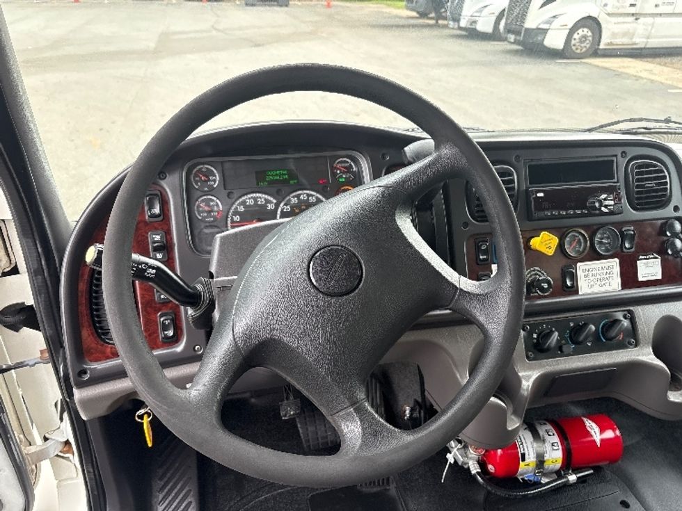 Medium Duty Box Truck-Light and Medium Duty Trucks-Freightliner-2019-M2-Greensboro-NC-225,001\n\t\tmiles-$ 50,500 - Image 18