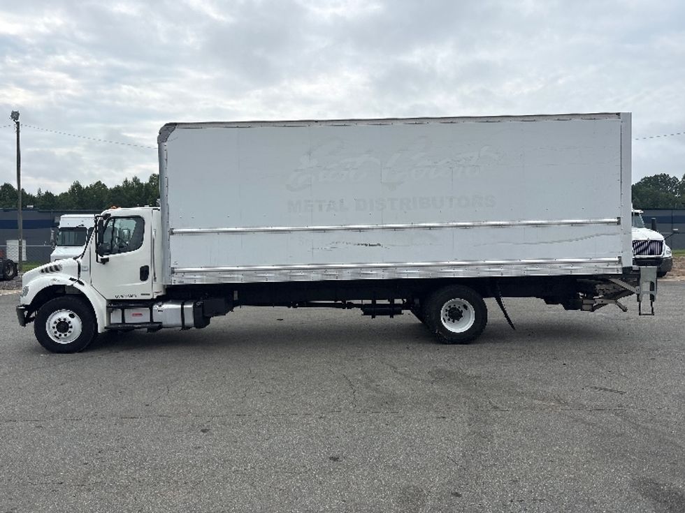 Medium Duty Box Truck-Light and Medium Duty Trucks-Freightliner-2019-M2-Greensboro-NC-225,001\n\t\tmiles-$ 50,500 - Image 4